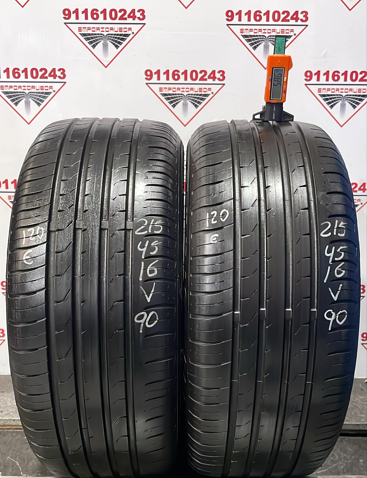 MAXXIS  USADO  215/45 R16 90 V